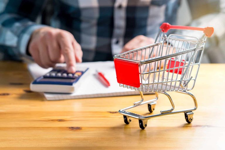 21 ways to save money on your food bills