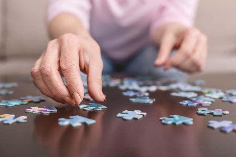 7 health benefits of doing jigsaw puzzles