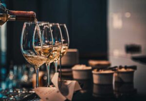 5 benefits of joining a wine society