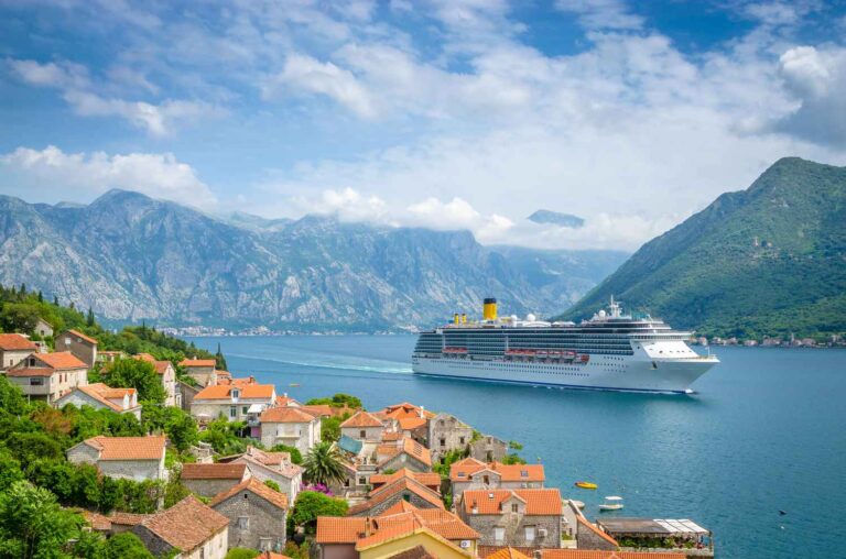 20 best places to cruise month by month