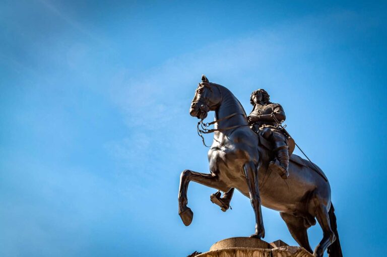 12 facts about the Stuart period