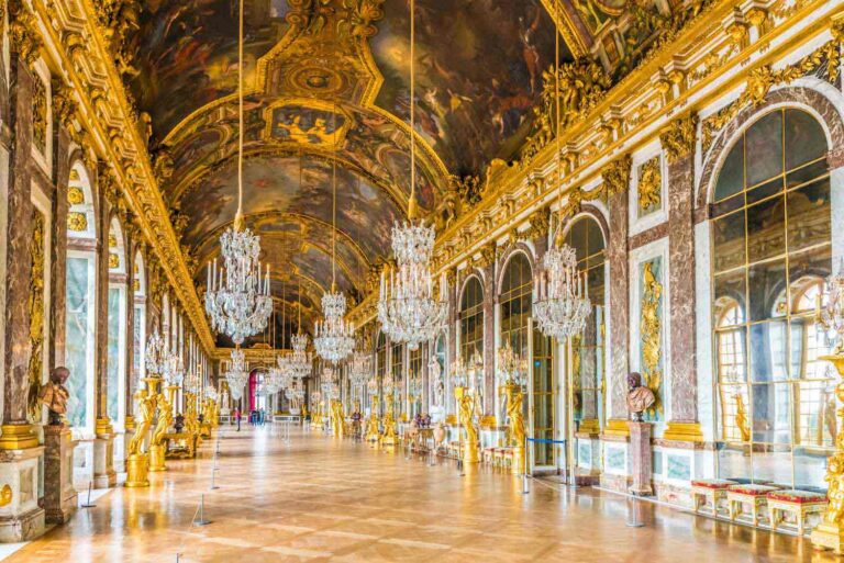 8 historic sites to visit in France
