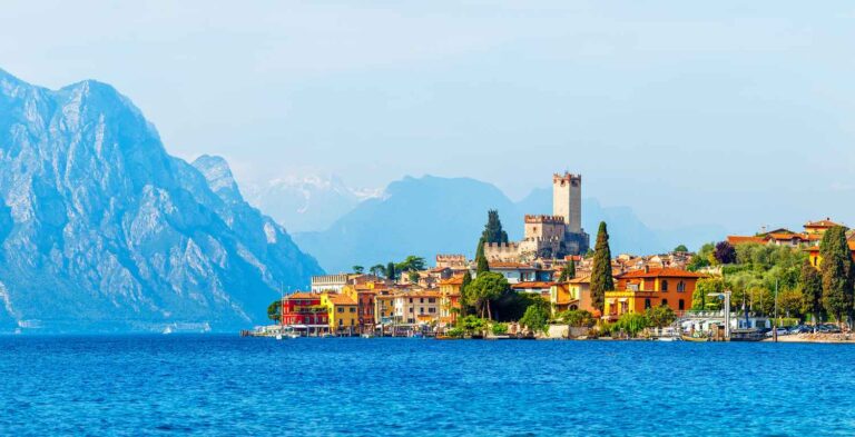 Lake Garda or Lake Como - which should you visit?