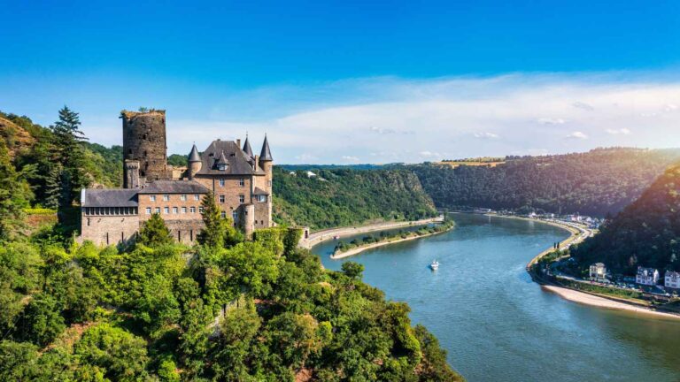 Magical Europe – 6 beautiful views enjoyed by river or rail