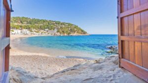 Relax and unwind – 10 beautiful beach villas in Europe
