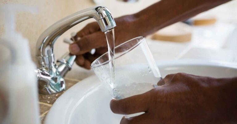 The potential benefits and drawbacks of 5 different types of water
