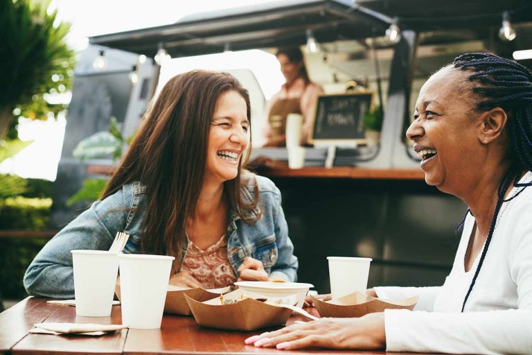 10 tips for healthy eating out