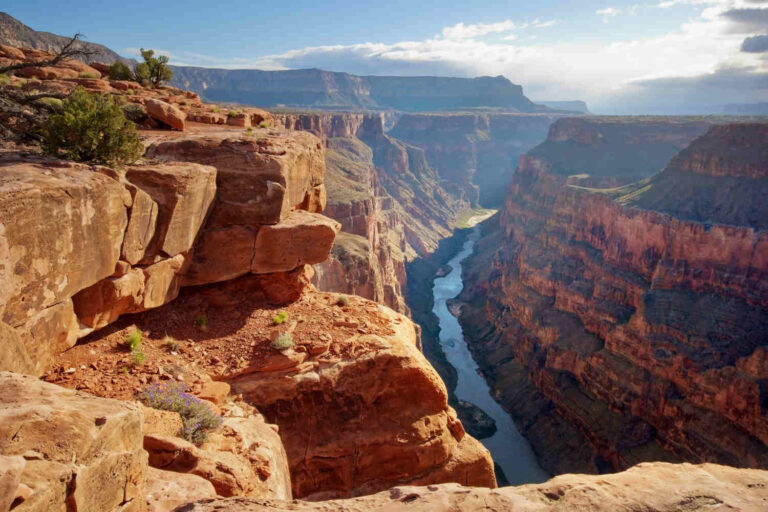 12 travel bucket list ideas