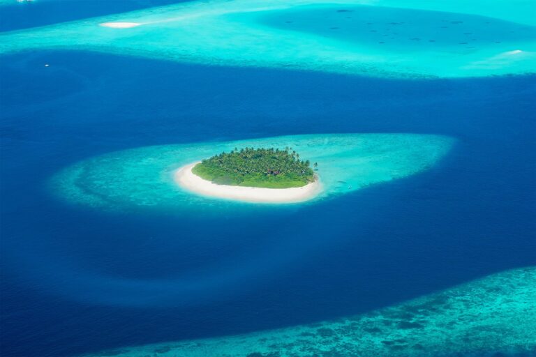 9 unmissable things to do and places to visit in the Maldives