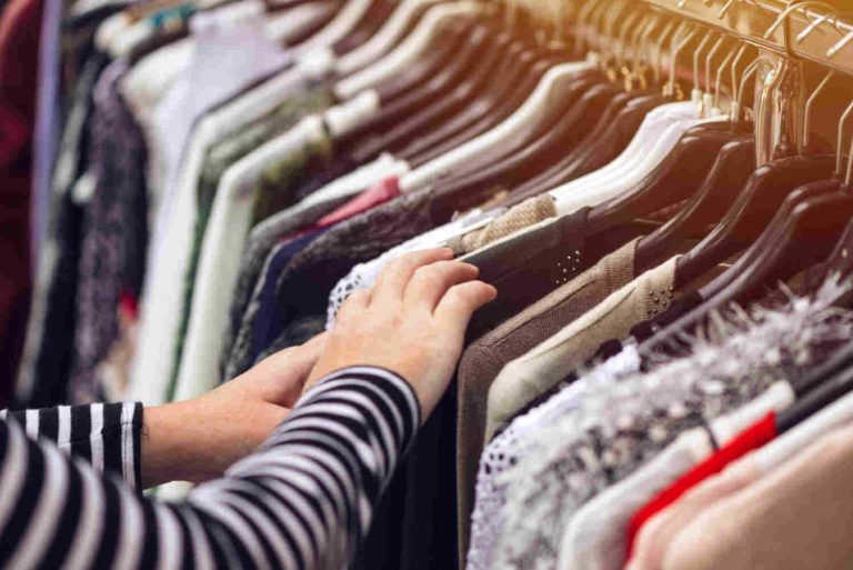 20 ways to cut clothing costs