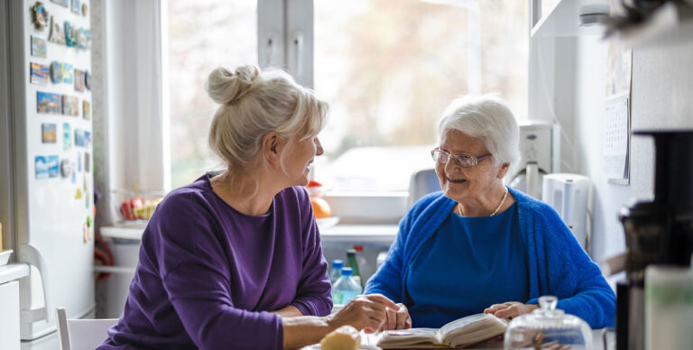 7 ways to respond when your elderly loved one repeats themselves